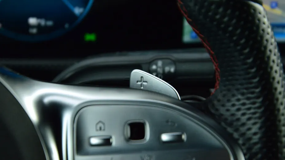 MERCEDES-BENZ CLA CLA 250 e AMG Line 8G-DCT