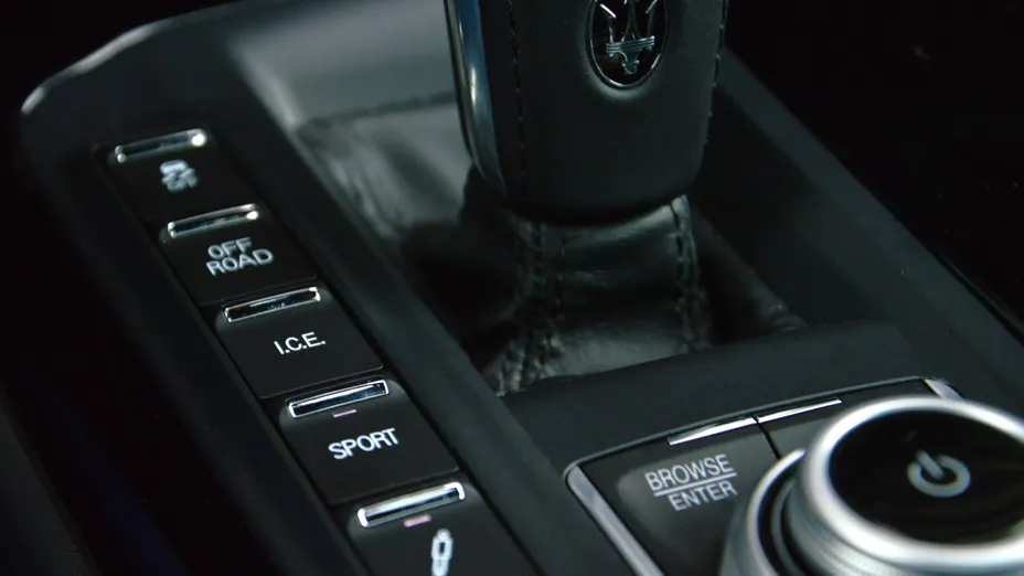 MASERATI Levante Levante mHEV GT