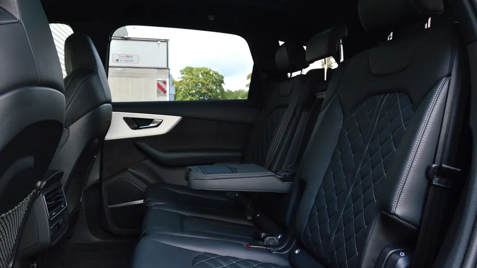 AUDI Q7 Q7 60 TFSI e Quattro S Line Tiptr.