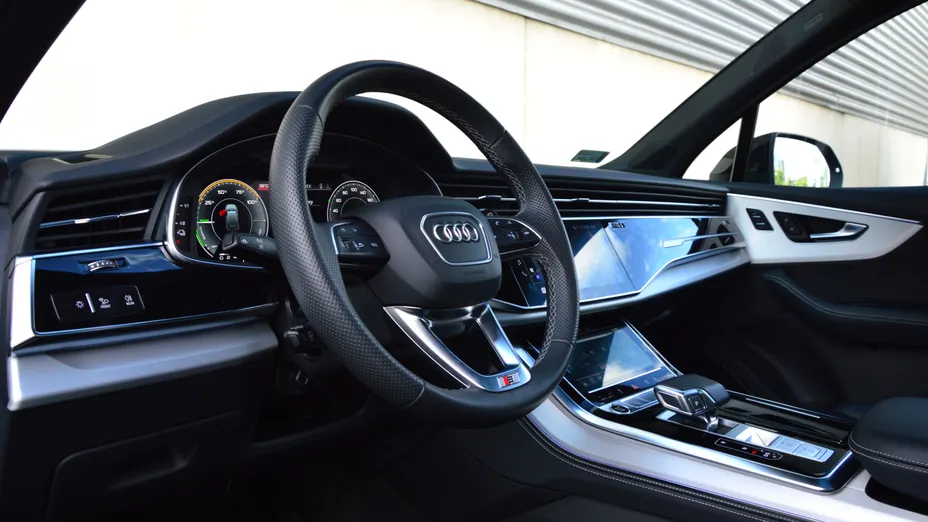 AUDI Q7 Q7 60 TFSI e Quattro S Line Tiptr.