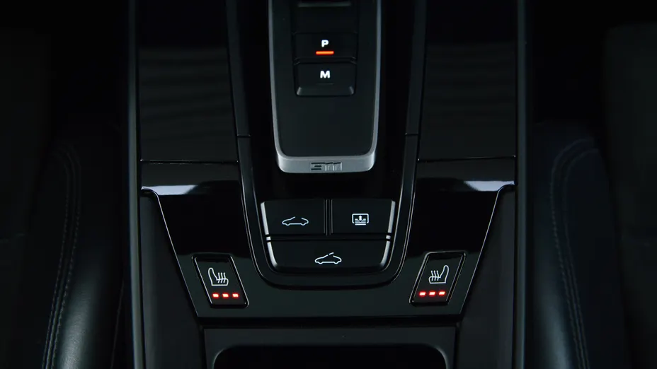 PORSCHE 911 911 Carrera 4 GTS