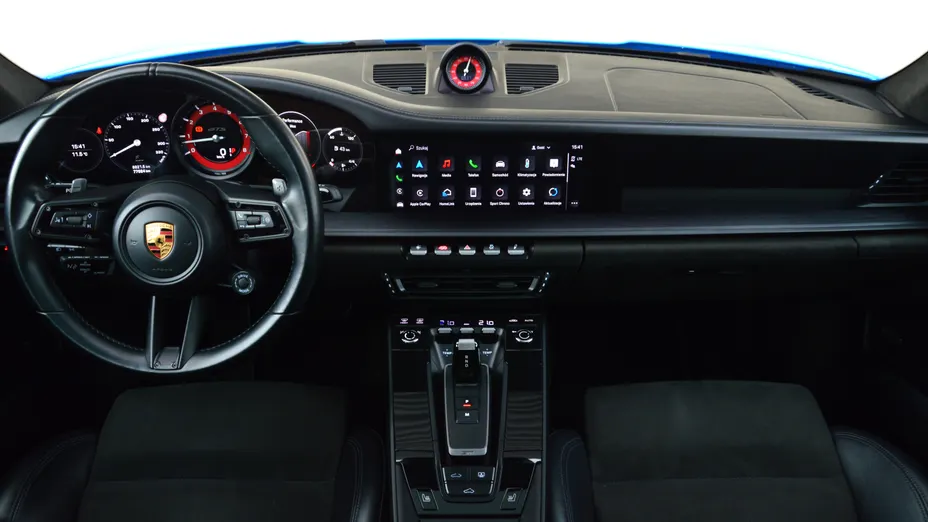 PORSCHE 911 911 Carrera 4 GTS