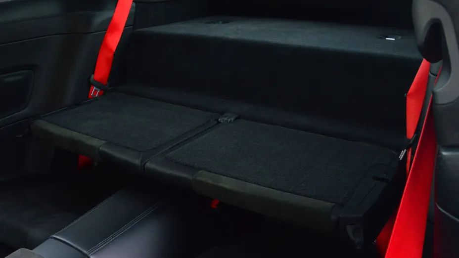 PORSCHE 911 911 Carrera 4 GTS