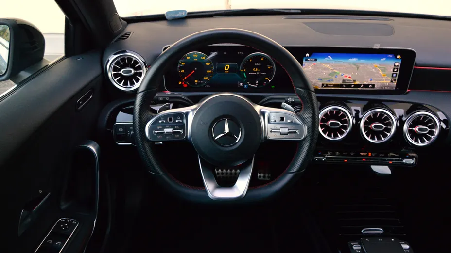 MERCEDES-BENZ A Klasa A 200 7G-DCT