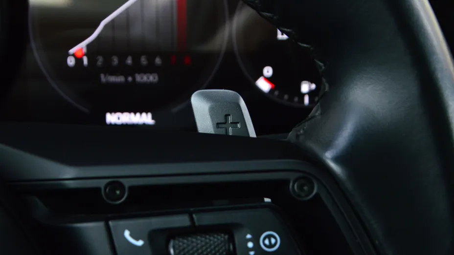 PORSCHE 911 911 Carrera 4 GTS