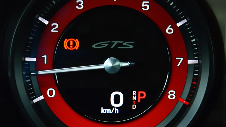 PORSCHE 911 911 Carrera 4 GTS