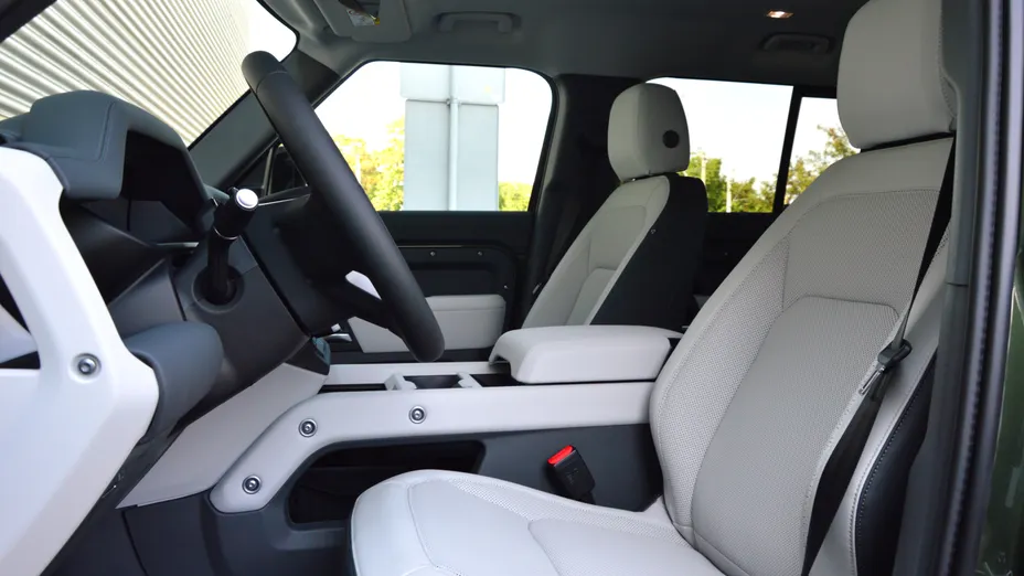 LAND ROVER Defender Defender 110 3.0 D250 mHEV Nowy