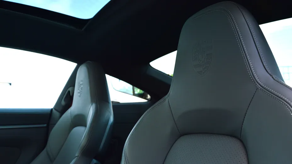 PORSCHE 911 911 Carrera 4S