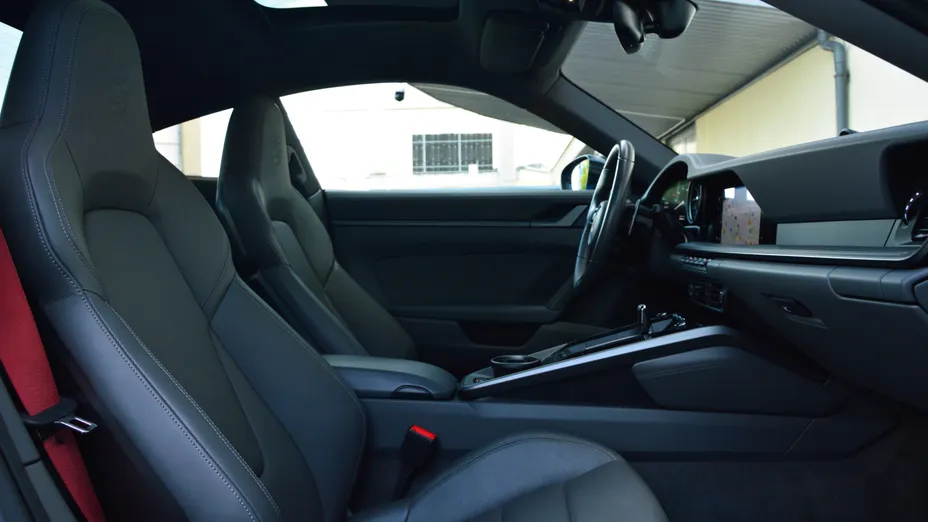 PORSCHE 911 911 Carrera 4S