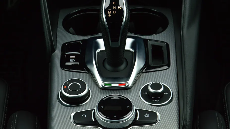 ALFA ROMEO Giulia Giulia 2.0 Turbo Veloce Q4 aut