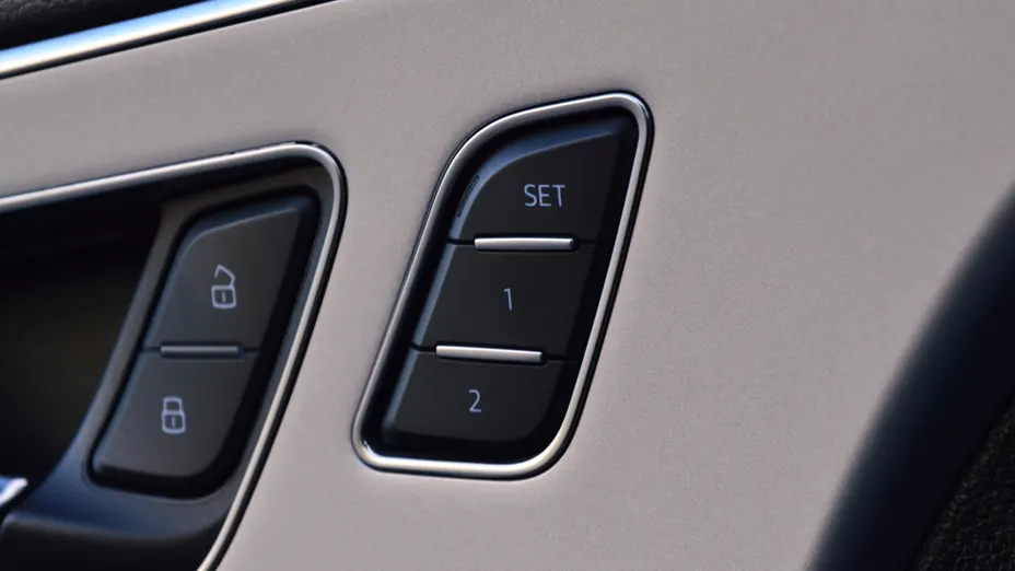 AUDI Q8 / E-Tron Q8 50 TDI mHEV Quattro Tiptronic