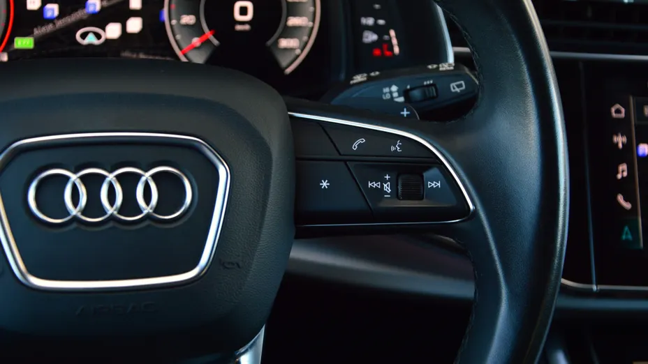 AUDI Q8 / E-Tron Q8 50 TDI mHEV Quattro Tiptronic