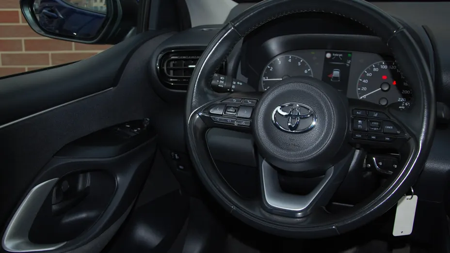 TOYOTA Yaris Yaris 1.5 Comfort