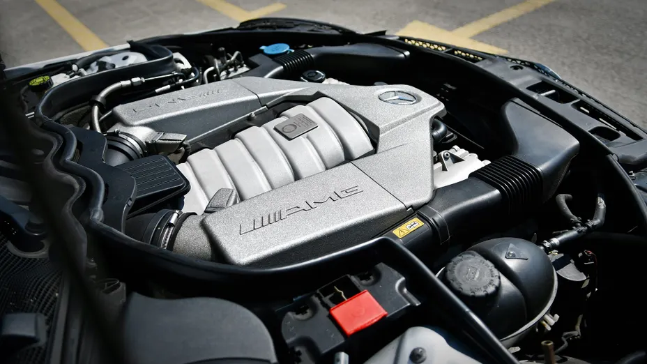 MERCEDES-BENZ C Klasa AMG C 63