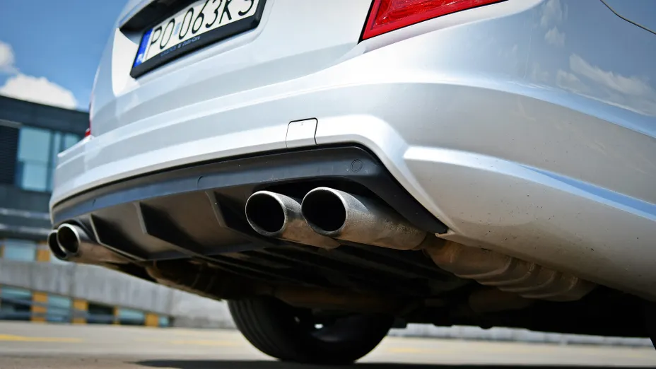 MERCEDES-BENZ C Klasa AMG C 63