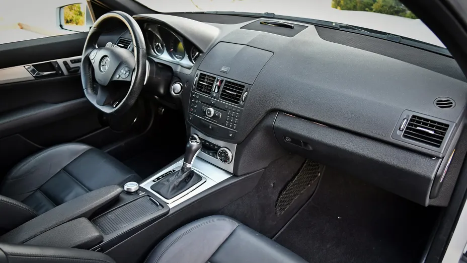 MERCEDES-BENZ C Klasa AMG C 63