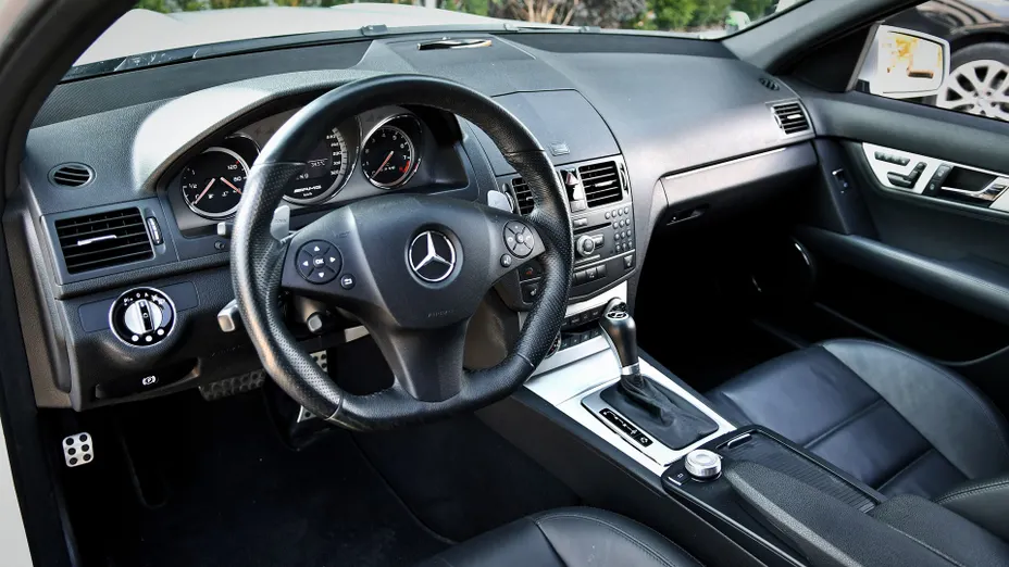 MERCEDES-BENZ C Klasa AMG C 63