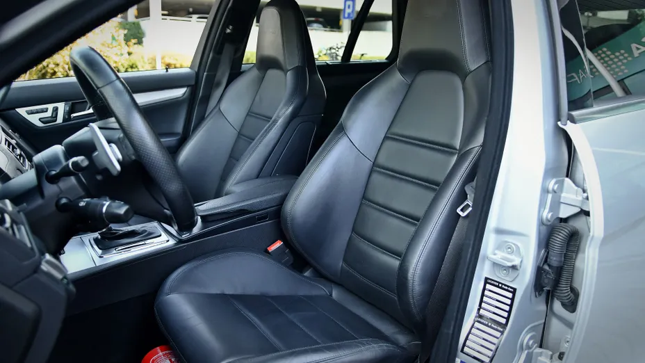 MERCEDES-BENZ C Klasa AMG C 63