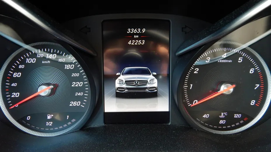 MERCEDES-BENZ C Klasa C 180 Elegance