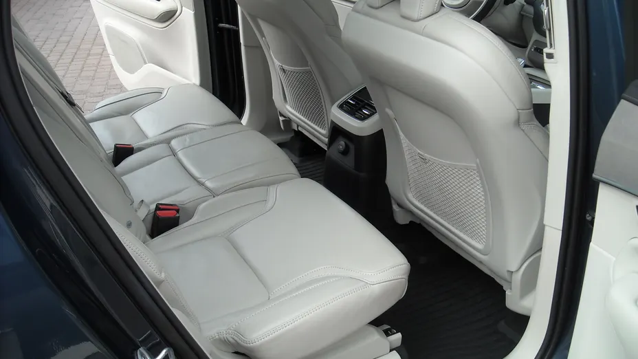 VOLVO XC90 XC90 T8 AWD Plug-In Hybrid Ultimate Bright 7os aut