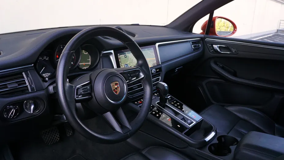PORSCHE Macan Macan