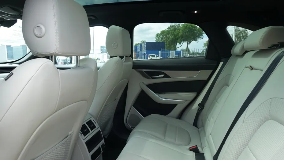 JAGUAR F-Pace F-Pace 2.0 P250 mHEV AWD R-Dynamic Black