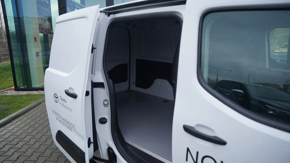 TOYOTA Proace City Proace City 1.5 D-4D Long 2,4t Active Nowy