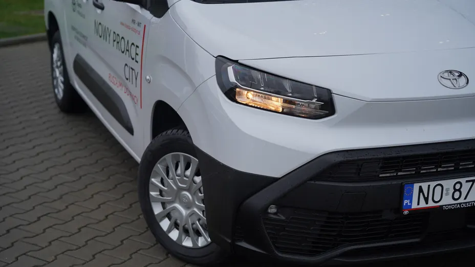 TOYOTA Proace City Proace City 1.5 D-4D Long 2,4t Active Nowy