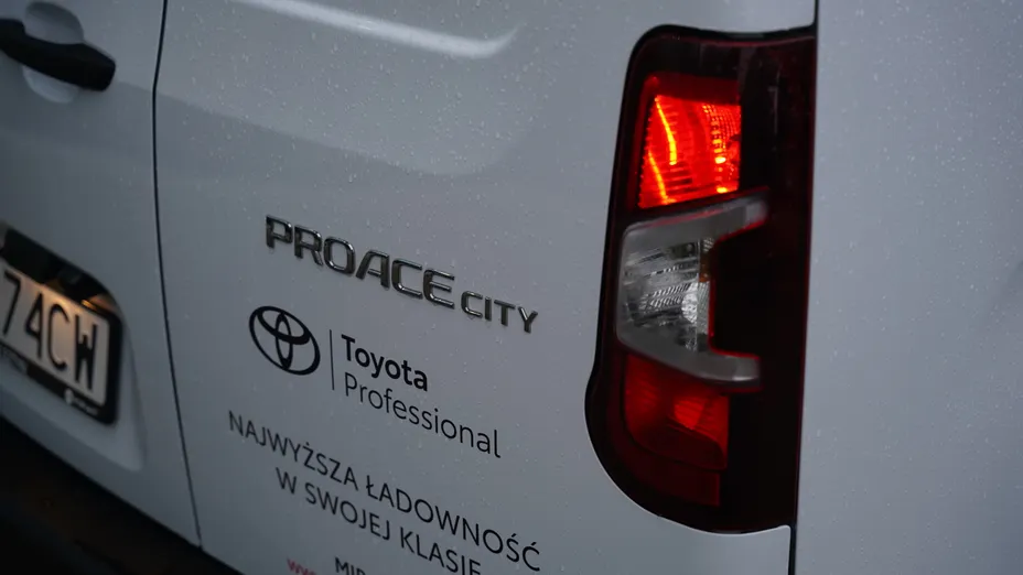 TOYOTA Proace City Proace City 1.5 D-4D Long 2,4t Active Nowy