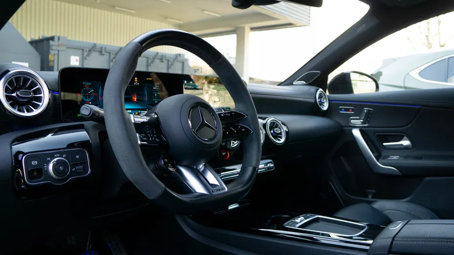 MERCEDES-BENZ CLA AMG CLA 45 S 4-Matic+ 8G-DCT