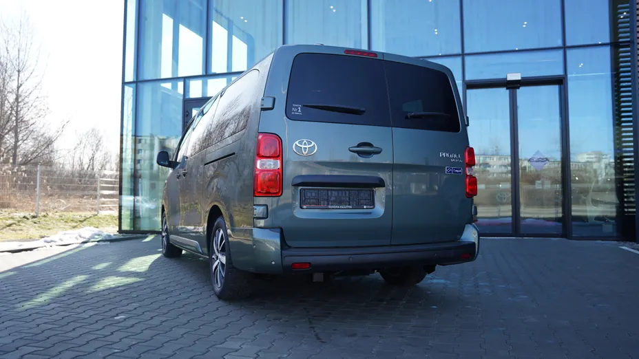 TOYOTA Proace Verso Proace Verso 2.2 D4-D Long Business