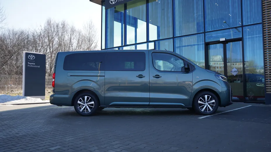 TOYOTA Proace Verso Proace Verso 2.2 D4-D Long Business