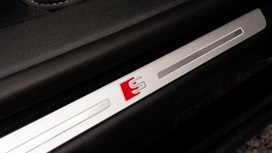 AUDI Q8 / E-Tron SQ8 TFSI Quattro Tiptronic