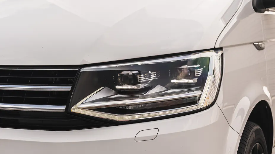 VOLKSWAGEN Multivan -