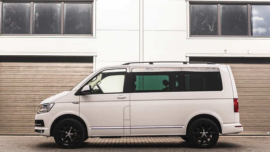 VOLKSWAGEN Multivan -