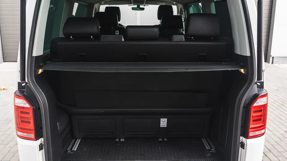 VOLKSWAGEN Multivan -