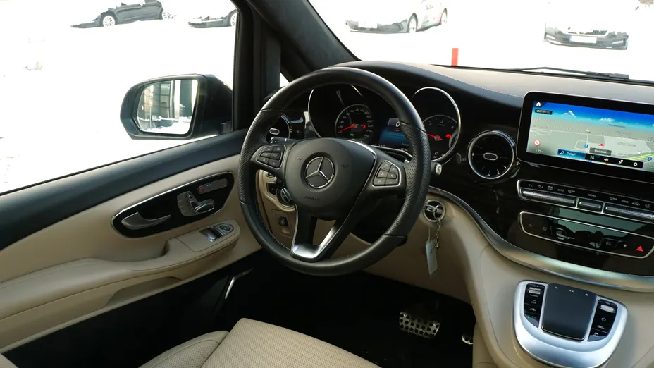 MERCEDES-BENZ V Klasa V 300 d 4-Matic Avantgarde 9G-Tronic (długi)