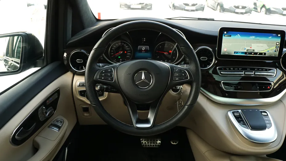 MERCEDES-BENZ V Klasa V 300 d 4-Matic Avantgarde 9G-Tronic (długi)