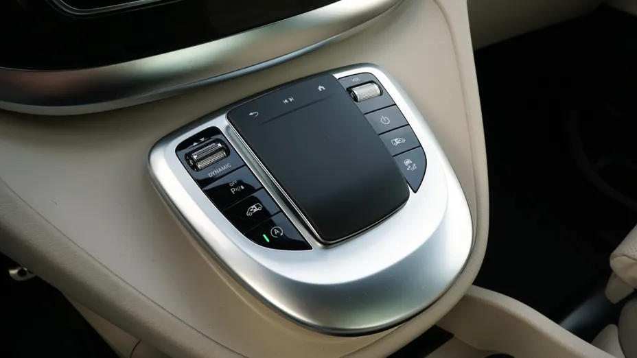 MERCEDES-BENZ V Klasa V 300 d 4-Matic Avantgarde 9G-Tronic (długi)