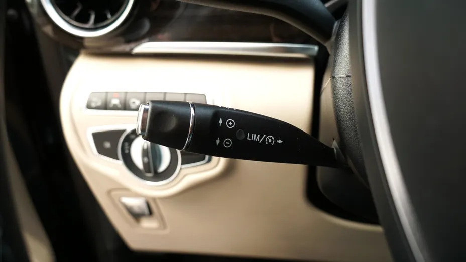 MERCEDES-BENZ V Klasa V 300 d 4-Matic Avantgarde 9G-Tronic (długi)