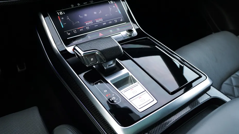 AUDI Q7 SQ7 TDI Quattro Tiptr.