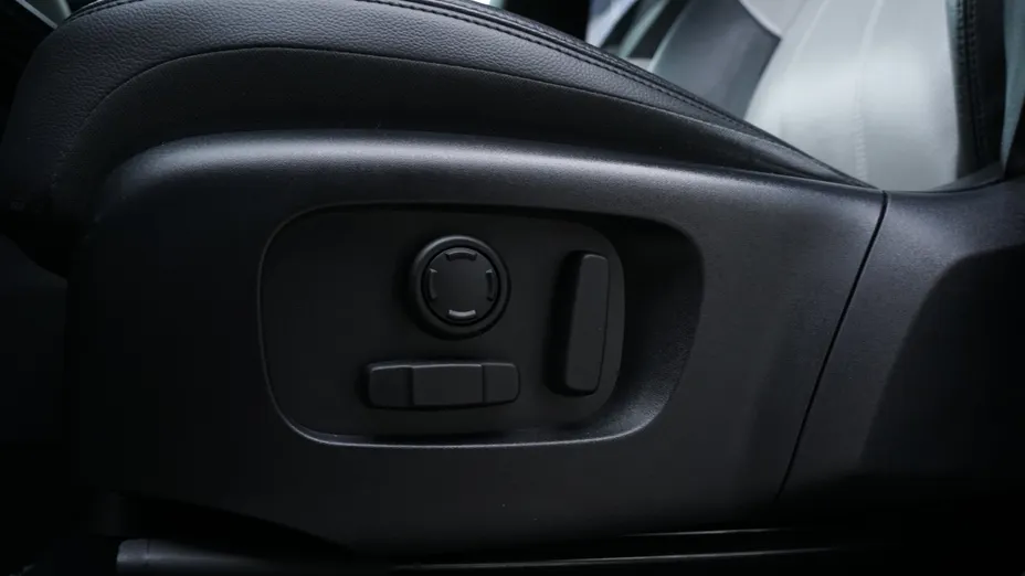 LAND ROVER Range Rover Evoque Evoque 2.0 D165 mHEV R-Dynamic aut