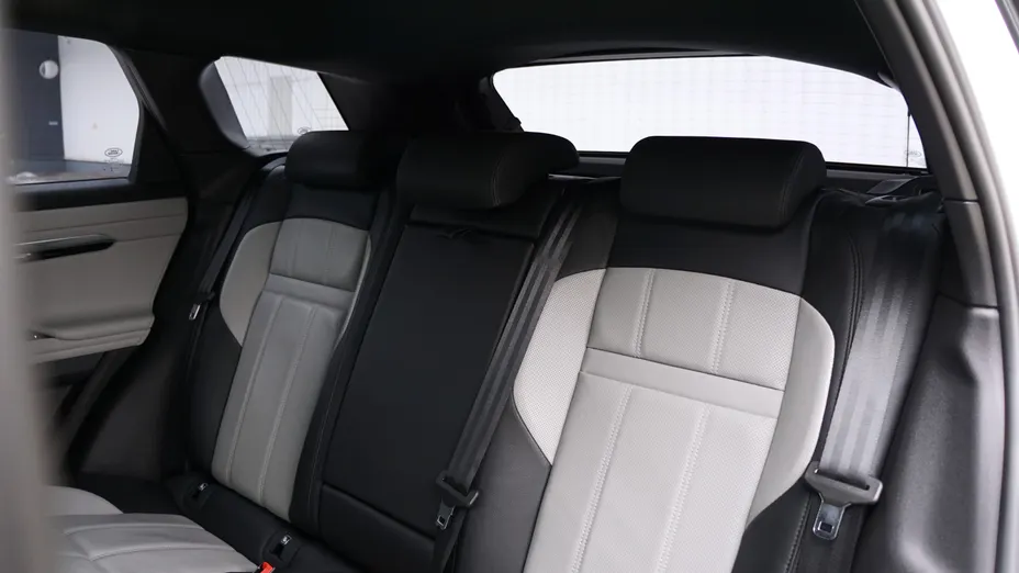 LAND ROVER Range Rover Evoque Evoque 2.0 D165 mHEV R-Dynamic aut