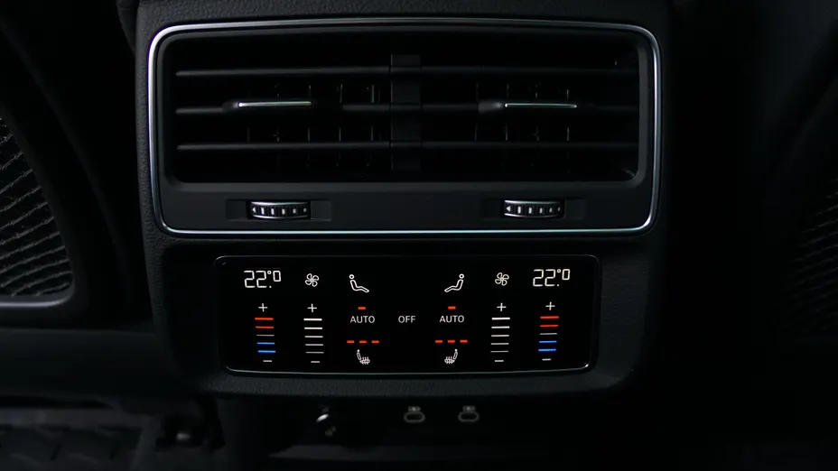 AUDI Q8 RSQ8 TFSI Quattro Tiptronic