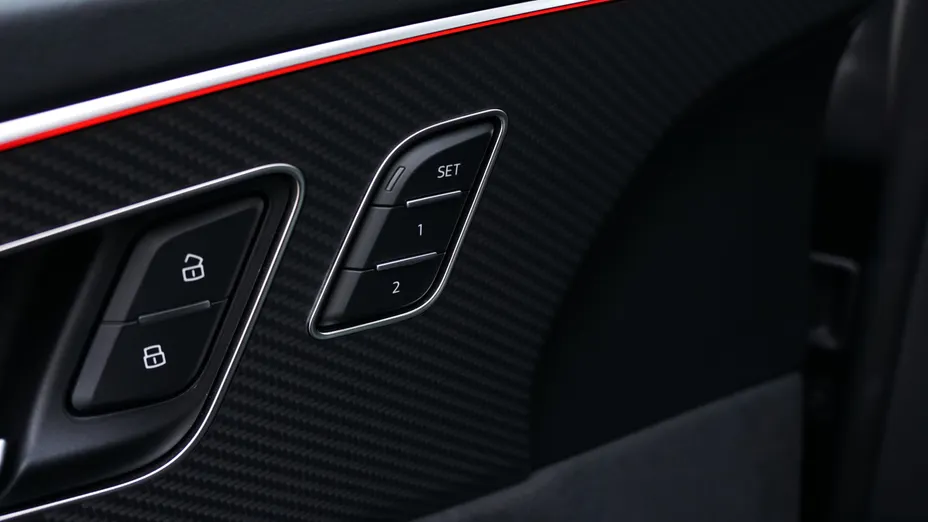 AUDI Q8 RSQ8 TFSI Quattro Tiptronic