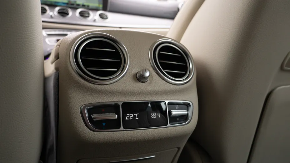 MERCEDES-BENZ E Klasa E 220 d 4-Matic