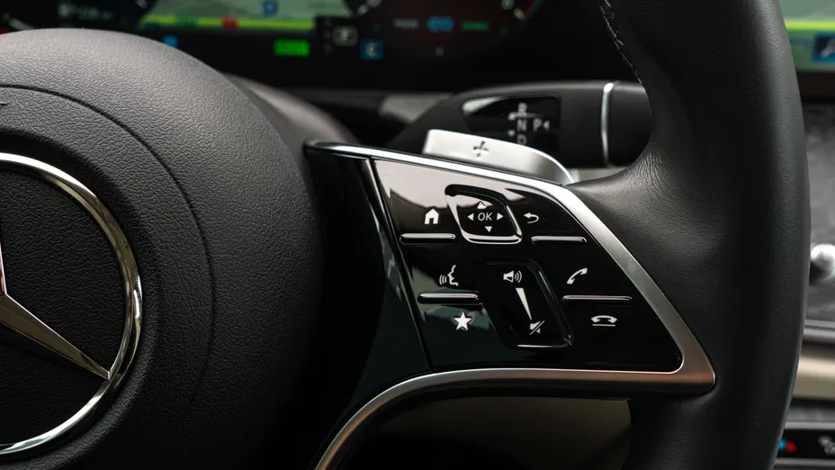 MERCEDES-BENZ E Klasa E 220 d 4-Matic