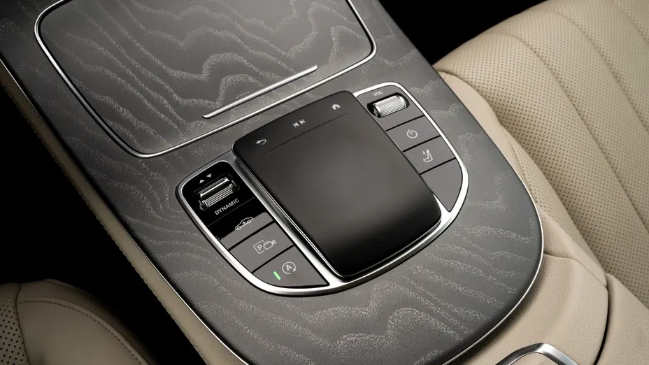 MERCEDES-BENZ E Klasa E 220 d 4-Matic