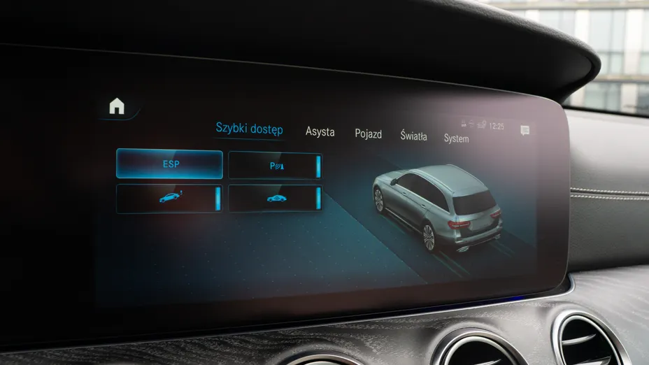 MERCEDES-BENZ E Klasa E 220 d 4-Matic