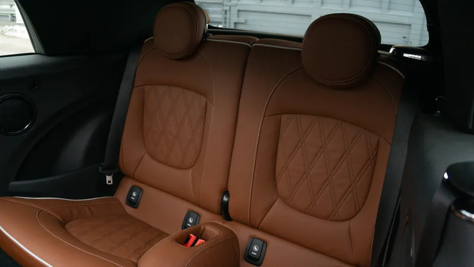 MINI [BMW] Cabrio Cooper S John Cooper Works Trim sport-aut